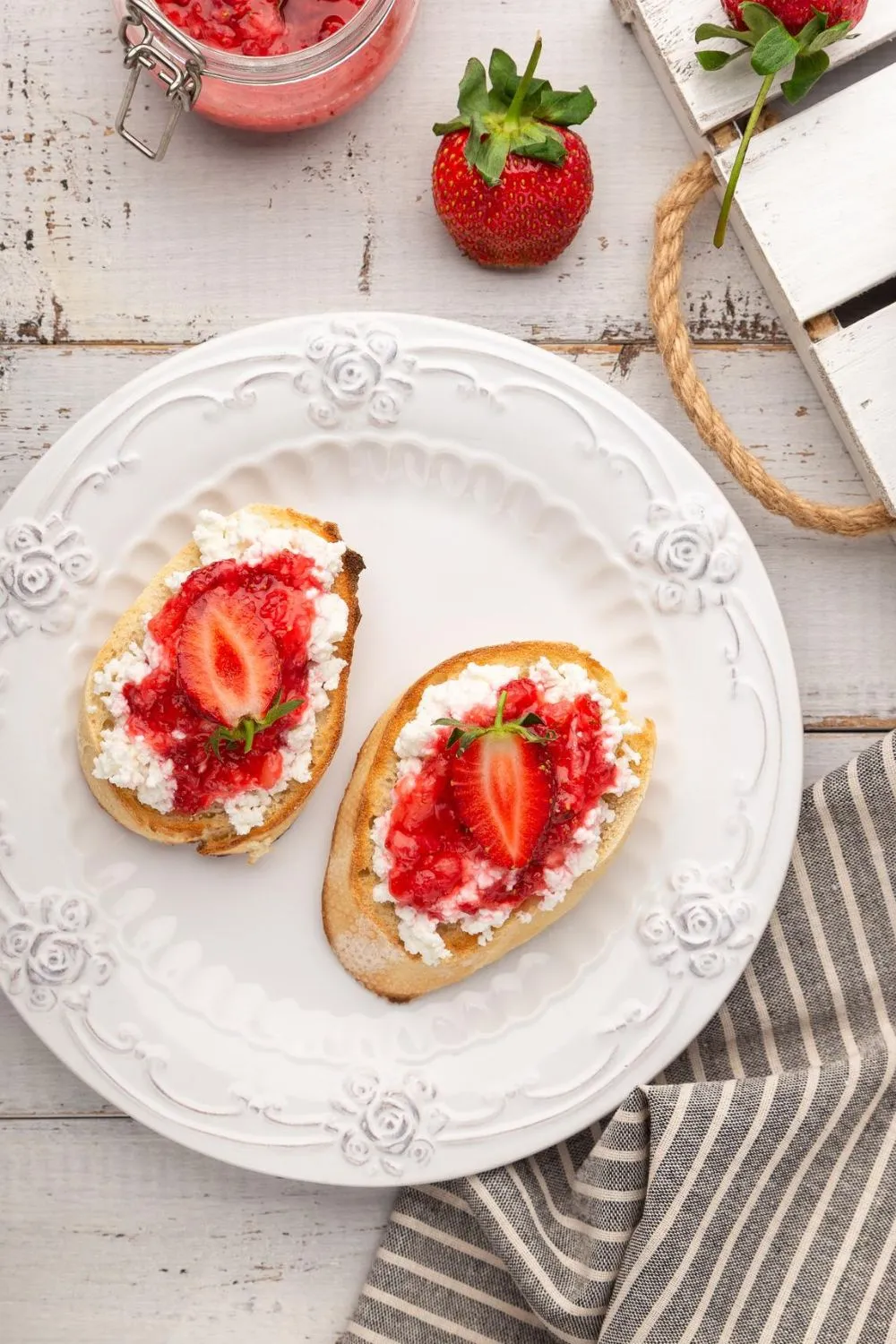 Strawberry Balsamic Bruschetta 